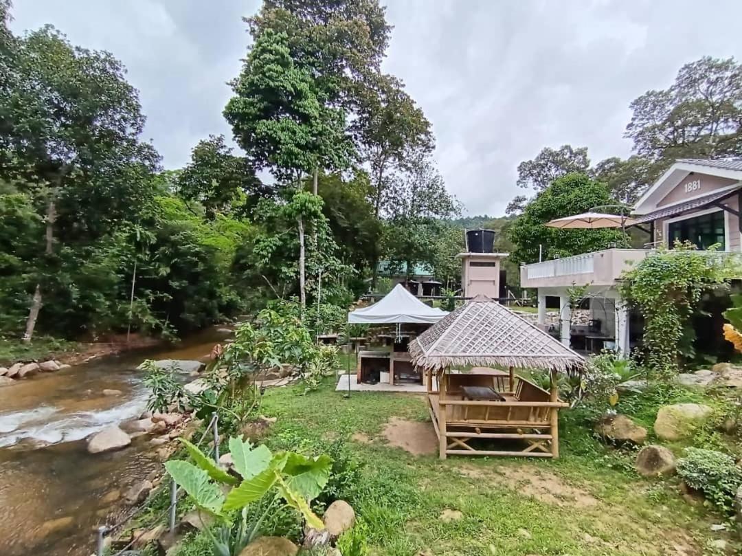 Dango1881Muslim Riverstay Padang Rengas Exteriér fotografie